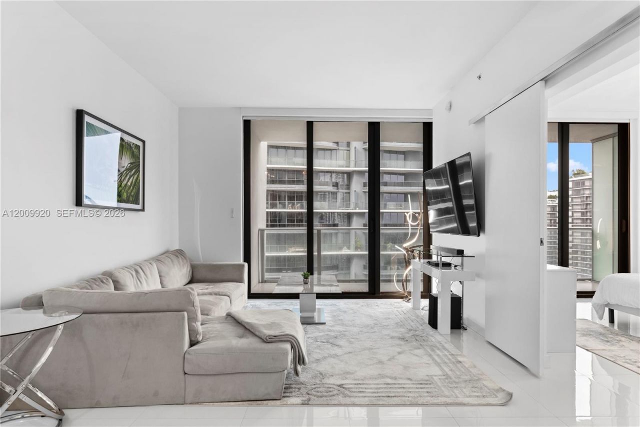 1010 Brickell Ave, Unit 4608, Miami, FL 33131 Photo