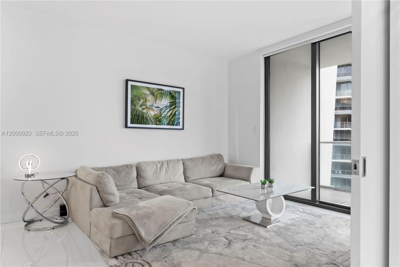 1010 Brickell Ave, Unit 4608, Miami, FL 33131 Photo