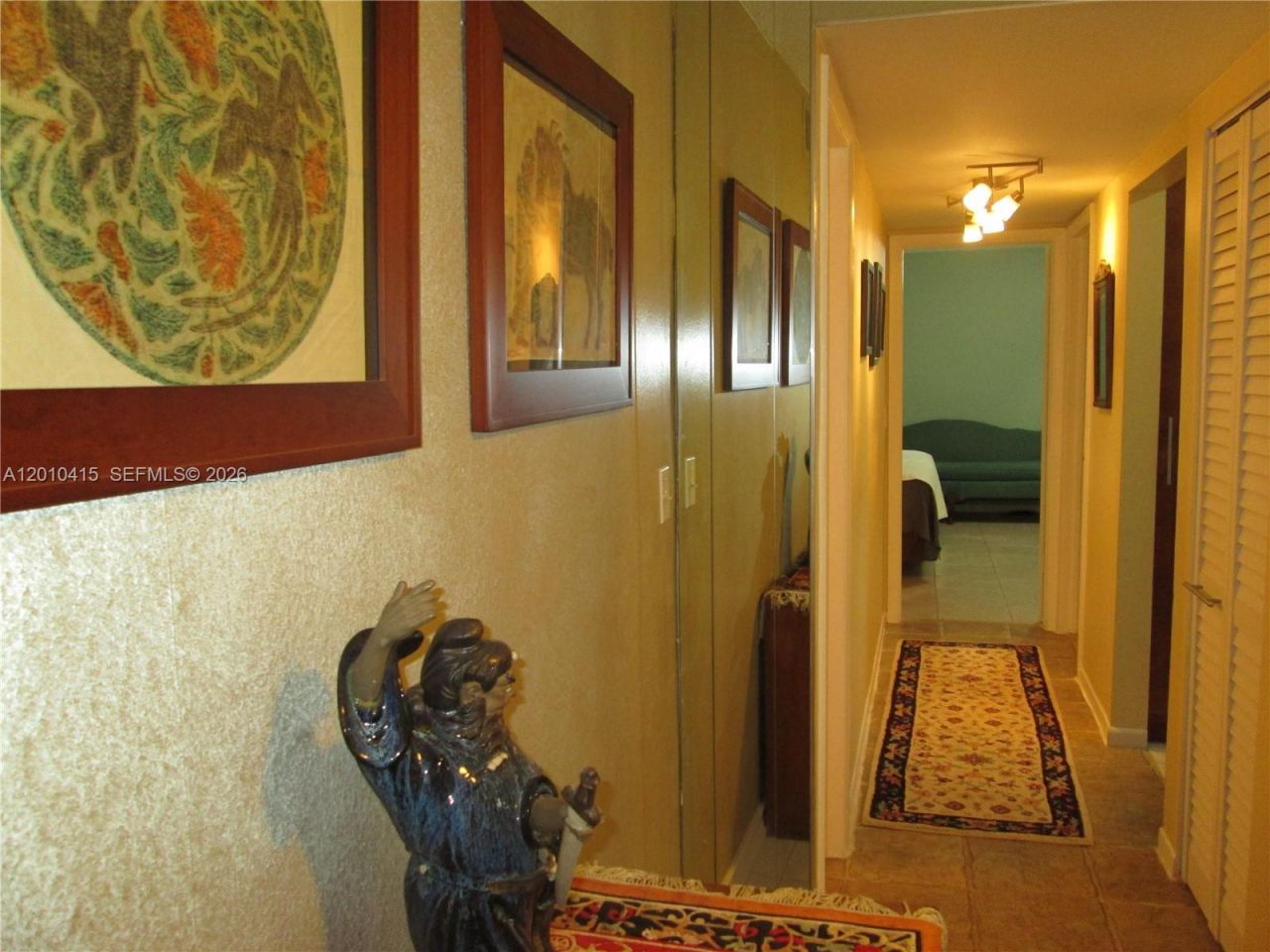 250 180th Dr , Unit 308, Sunny Isles Beach, FL 33160 Photo