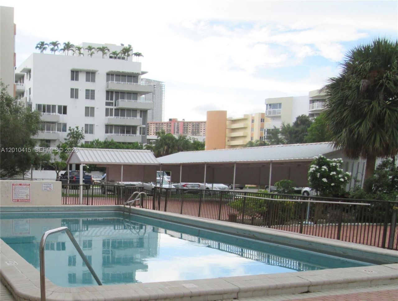 250 180th Dr , Unit 308, Sunny Isles Beach, FL 33160 Photo