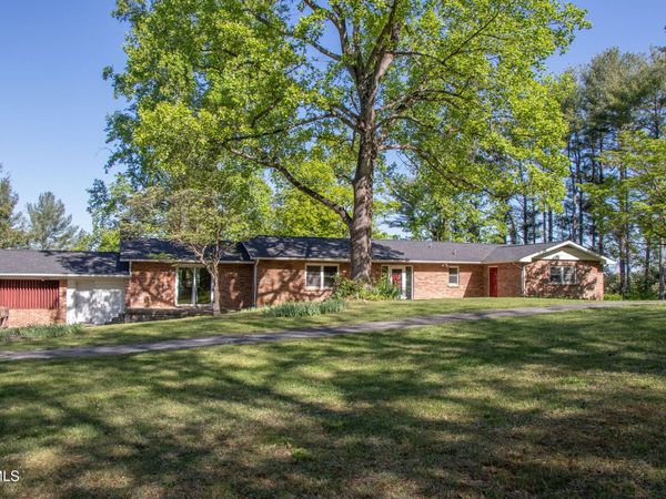 2477 Weaver Pike, Bristol, TN 37620