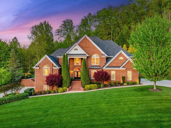 5005 Preston Park Drive, Kingsport, TN 37664