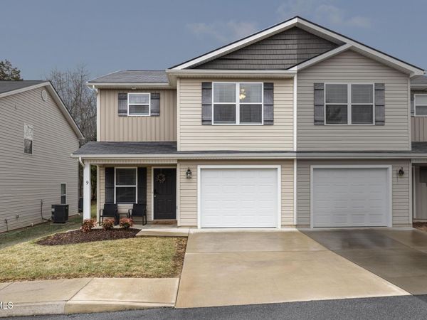 2927 Watauga Road, Unit 9, Johnson City, TN 37601