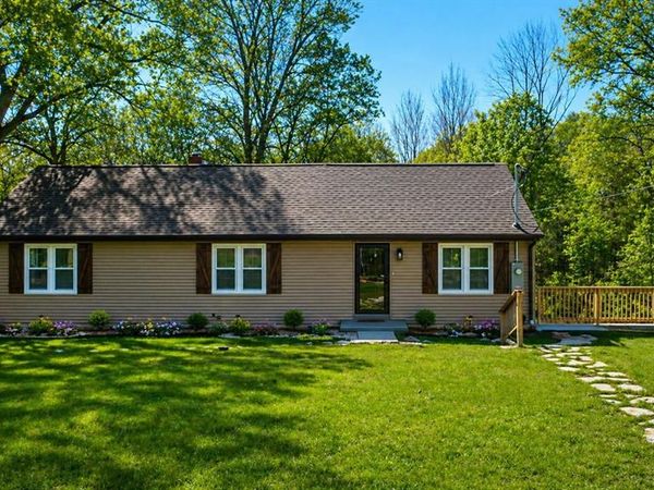 12902 Dorsett Road, Maryland Heights, MO 63043
