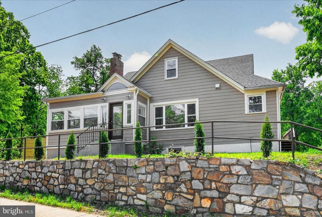 4448 W Braddock Road, Alexandria, VA 22304 Main Photo