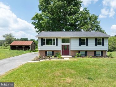 379 MOUNTAIN BACK ROAD, SPRING MILLS, PA 16875