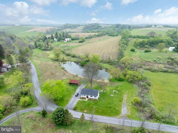 379 MOUNTAIN BACK ROAD , CENTRE HALL, PA 16828