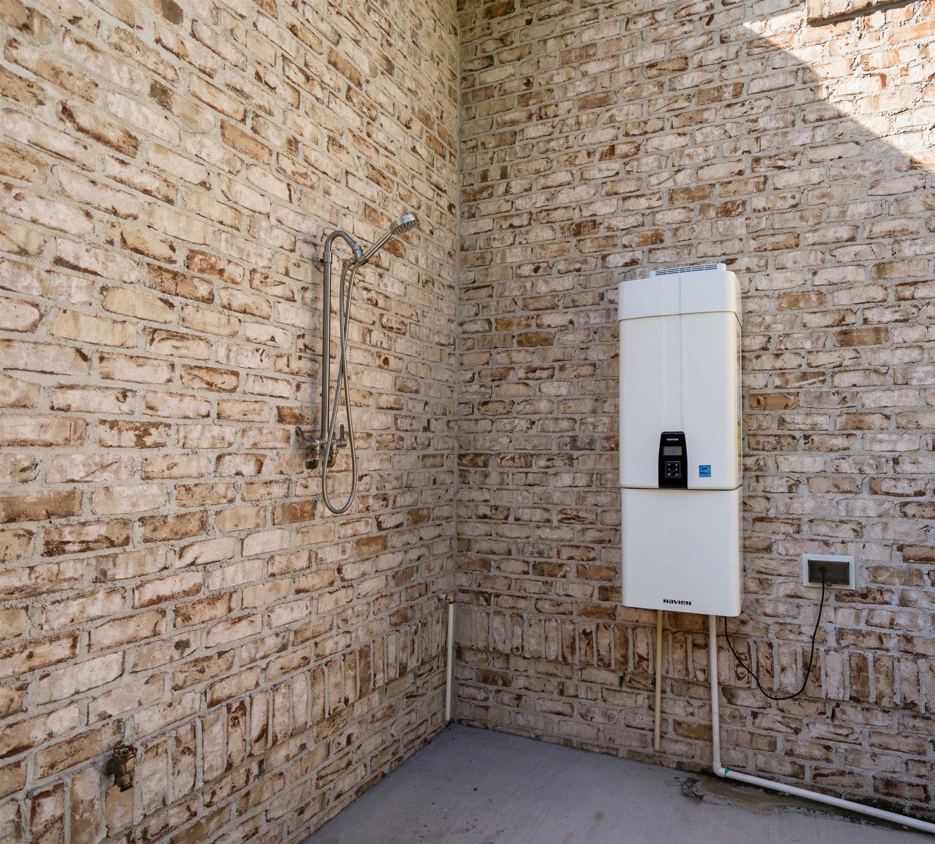 404 Club Dr. Photo 56