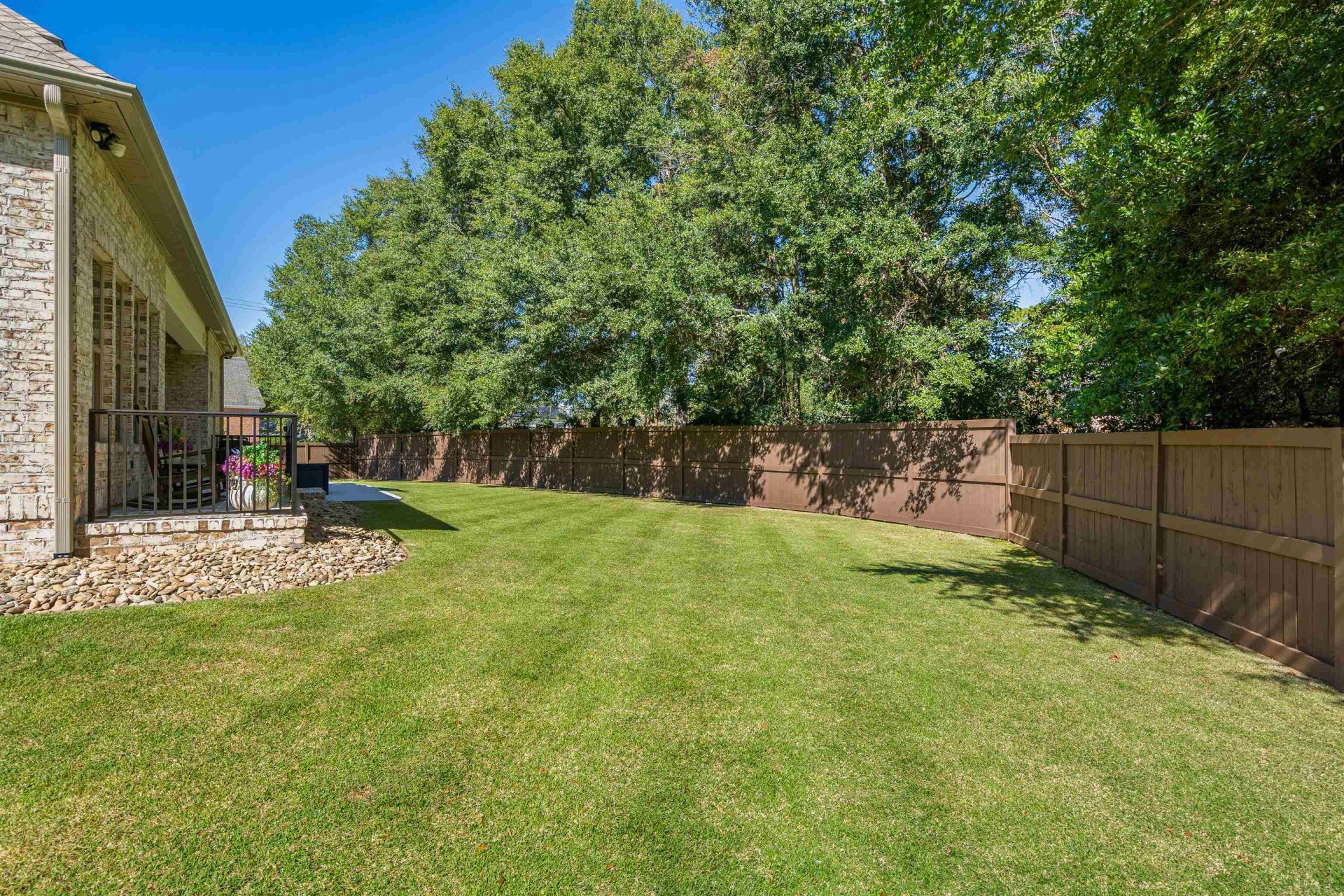 404 Club Dr. Photo 60