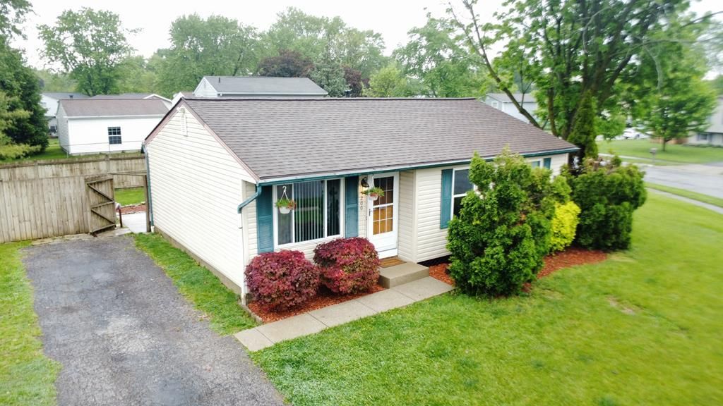 5200 Golden Fern Lane, Columbus, OH 43228 Main Photo