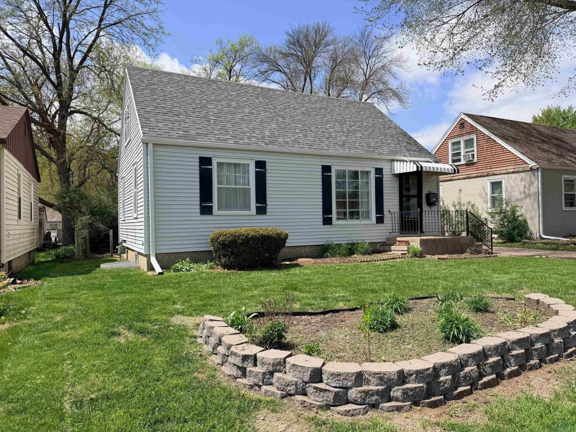 2641 S Cornelia St. Sioux City, IA 51106