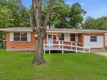 9861 San Lea Drive, Dallas, TX 75228