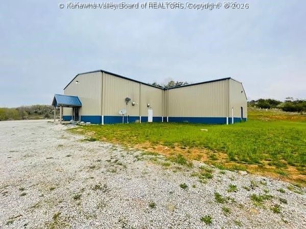 445 Dudden Fork Road, Kenna, WV 25248