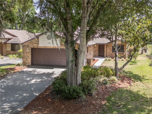 109 WATERWOOD DRIVE , YALAHA, FL 34797