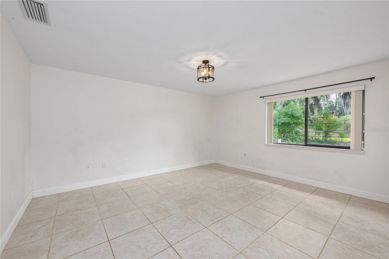 109 Waterwood Drive, Yalaha, FL 34797 Photo