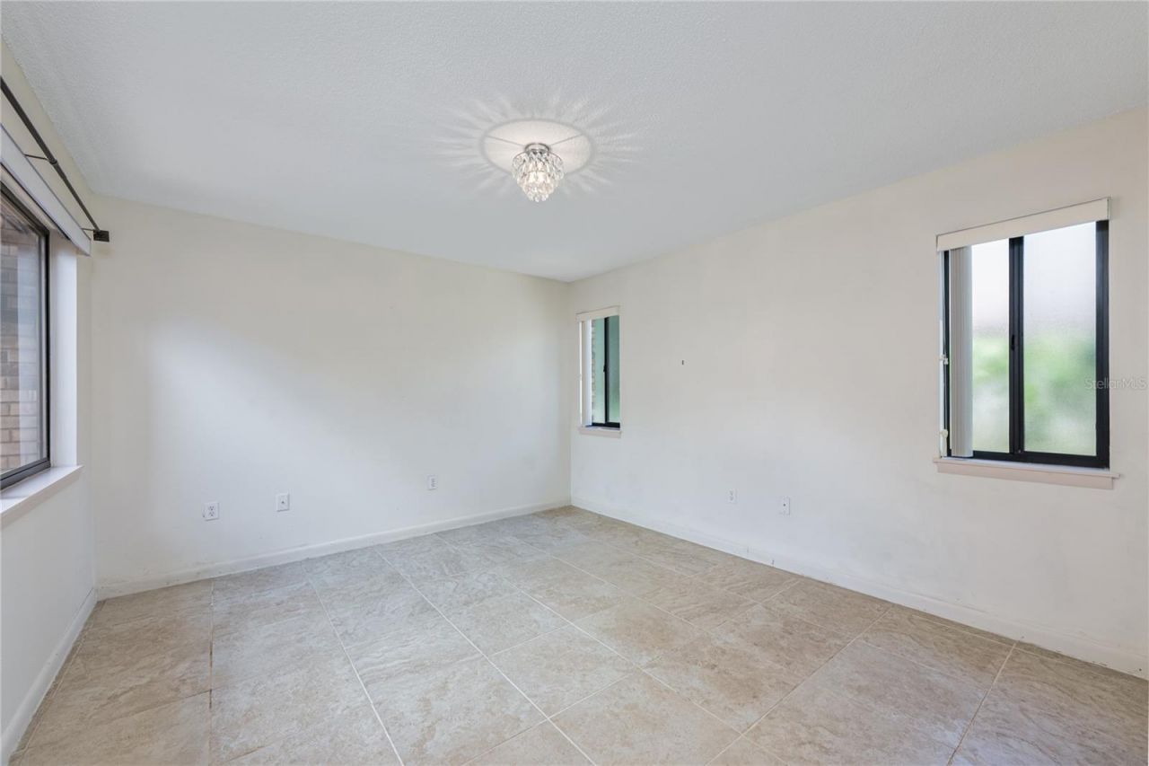 109 Waterwood Drive, Yalaha, FL 34797 Photo