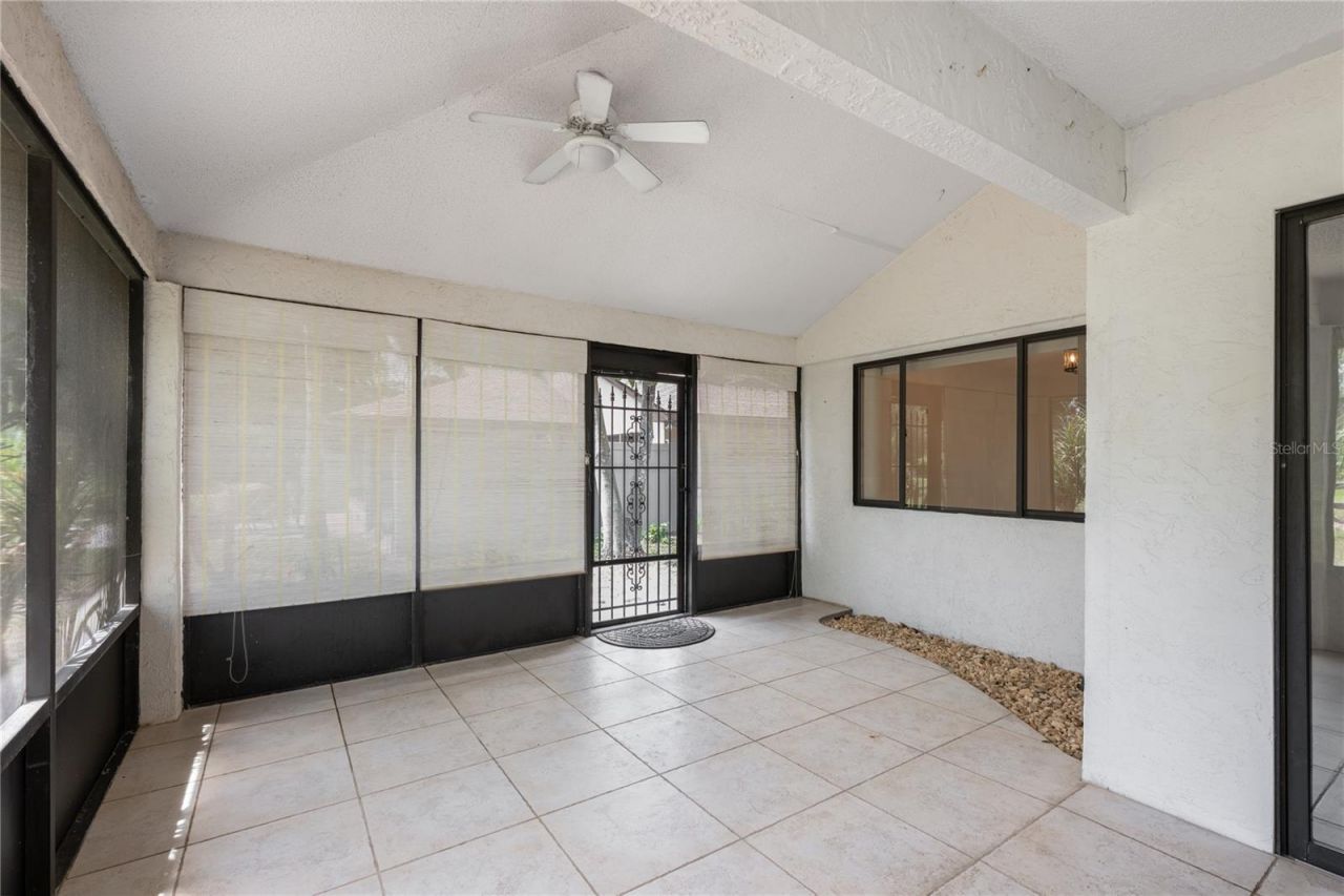 109 Waterwood Drive, Yalaha, FL 34797 Photo