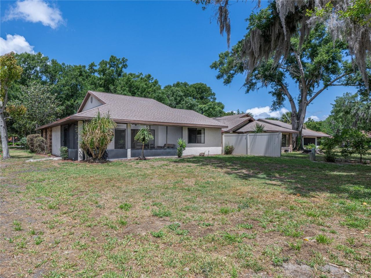 109 Waterwood Drive, Yalaha, FL 34797 Photo