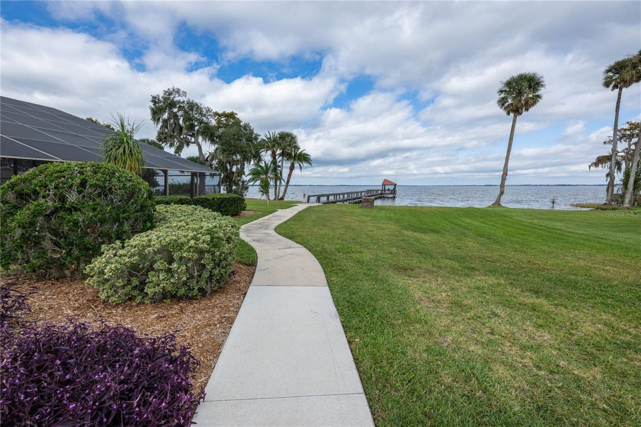 109 Waterwood Drive, Yalaha, FL 34797 Photo