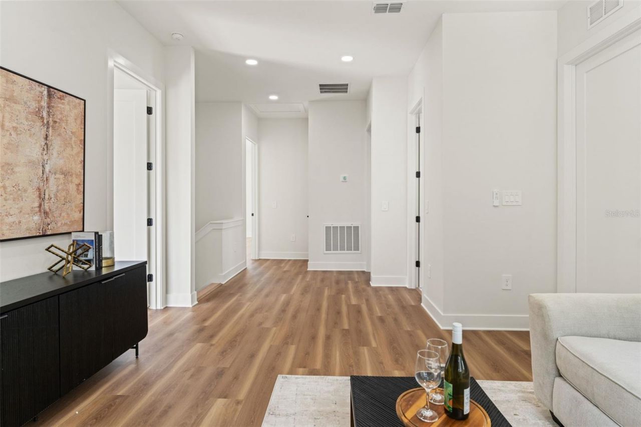 10198 Hodson Place, Seminole, FL 33776 Photo