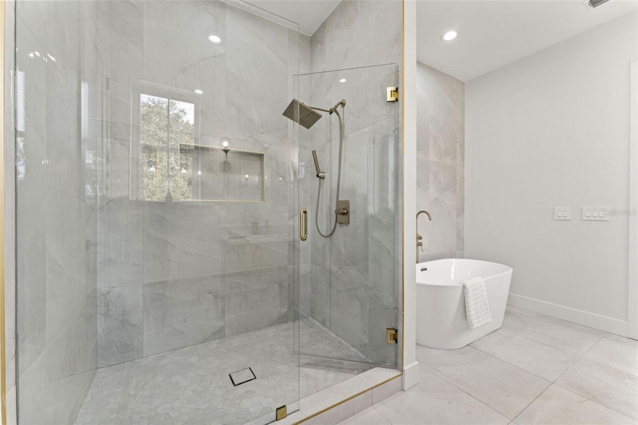 10198 Hodson Place, Seminole, FL 33776 Photo