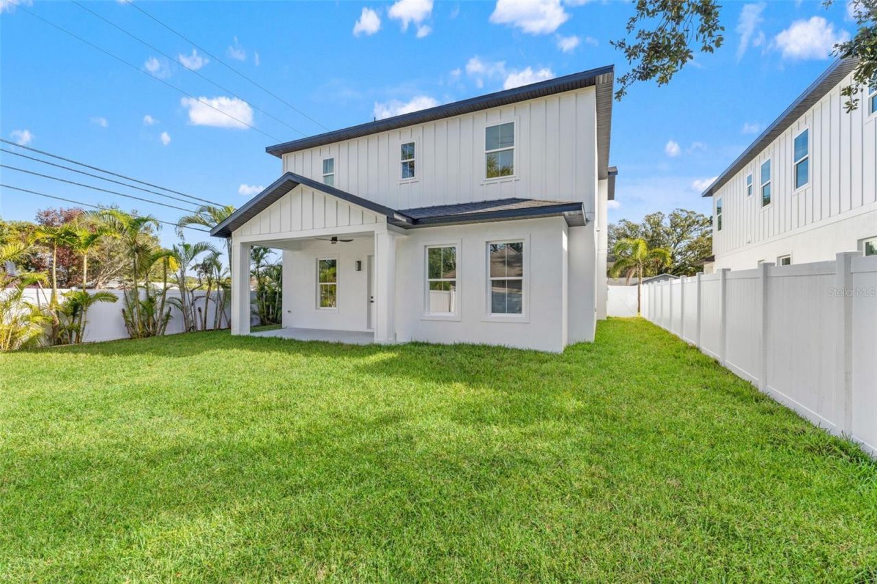 10198 Hodson Place, Seminole, FL 33776 Photo