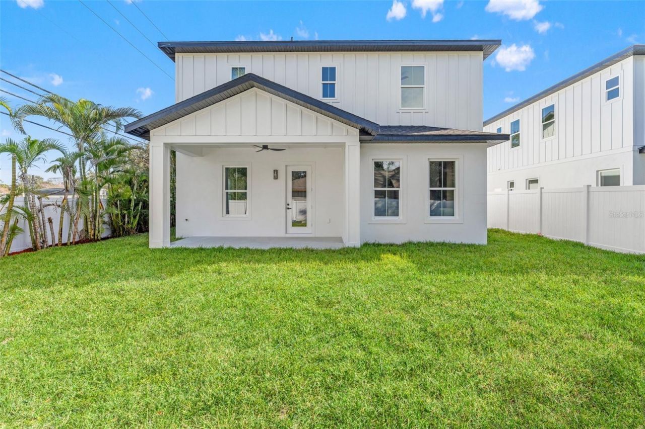 10198 Hodson Place, Seminole, FL 33776 Photo