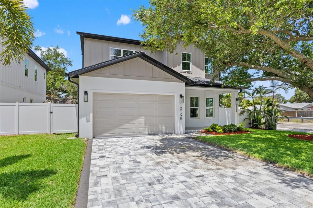 10198 Hodson Place, Seminole, FL 33776 Photo