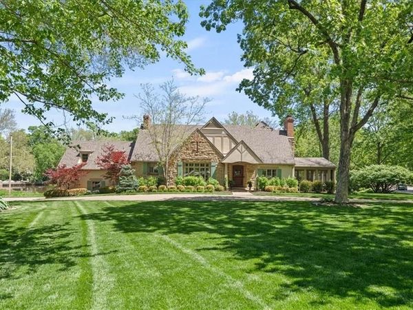 6331 ENSLEY Lane, Mission Hills, KS 66208