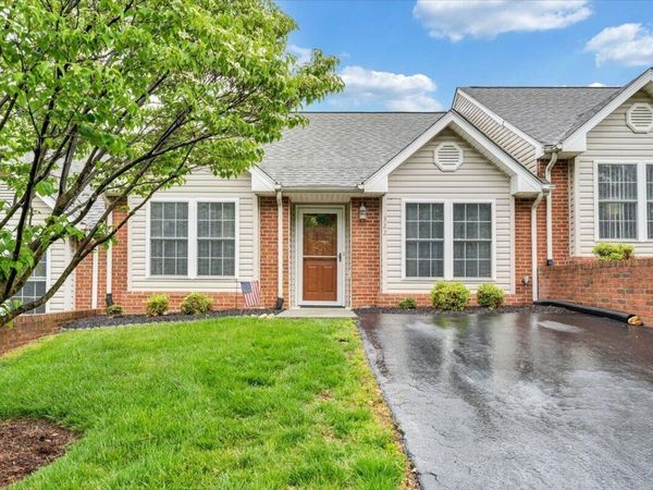 322 Cypress ST , Salem, VA 24153