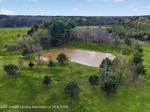 12791 Upton Road, Bath, MI 48808