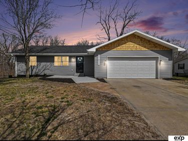 21011 Treasure Island Road, Plattsmouth, NE 68048