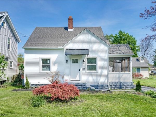 14 Massachusetts Avenue , Poland, OH 44514