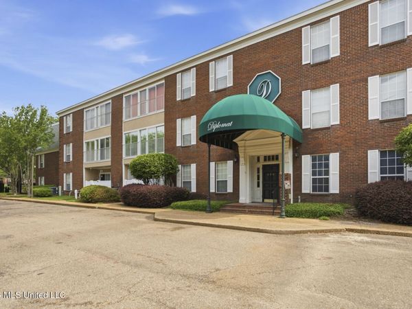 500 Northpointe Parkway, Jackson, MS 39211