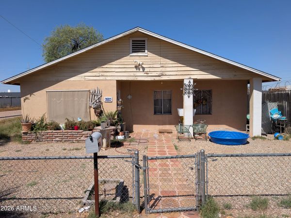 6726 N 56TH Avenue, Glendale, AZ 85301