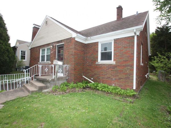 2519 E Locust Street, Davenport, IA 52803
