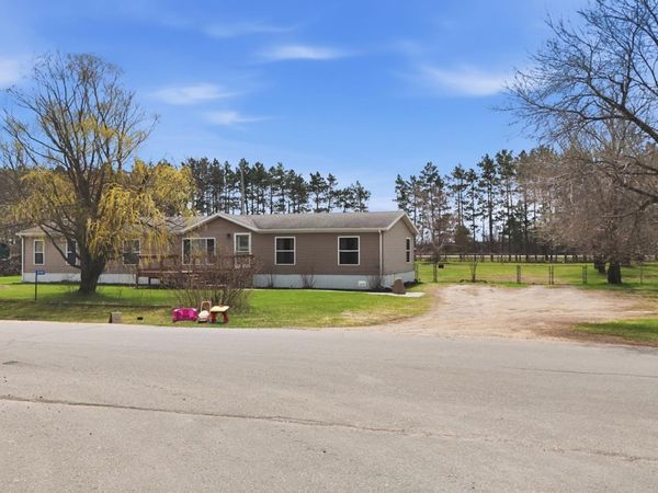 1987 Scearcyville Drive SW, Pillager, MN 56473