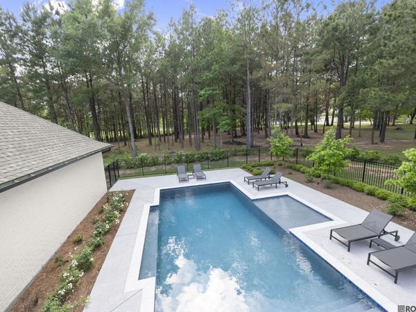 10108 Longleaf Ln, St Francisville, LA 70775