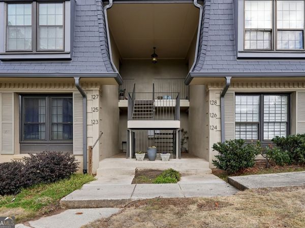 123 Maison Place NW, Atlanta, GA 30327