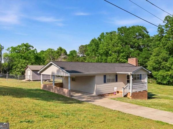 395 Dewberry Lane SE, Lindale, GA 30147