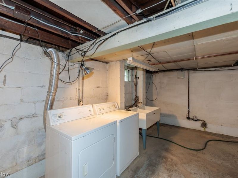 983 Dan Street , Akron, OH 44310 Photo 39