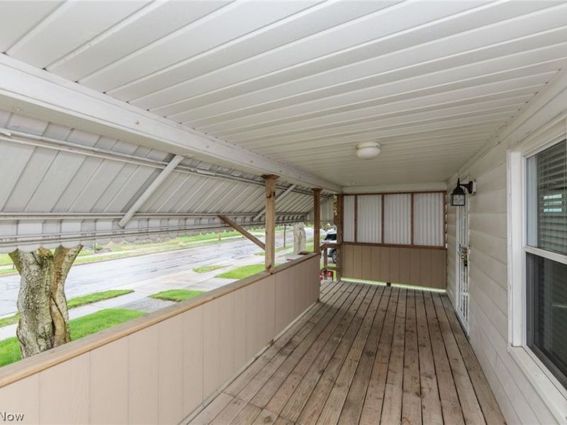 983 Dan Street , Akron, OH 44310 Photo 4