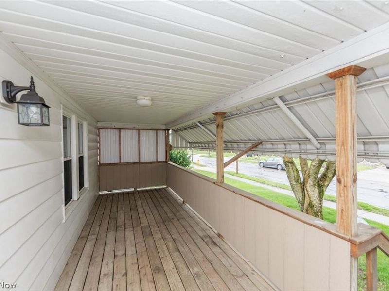 983 Dan Street , Akron, OH 44310 Photo 5