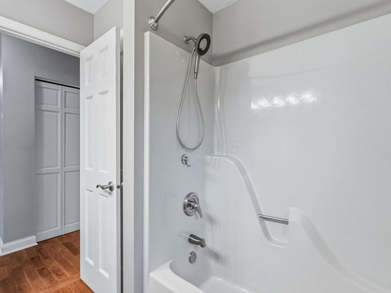 2500 W Choctaw Drive, London, OH 43140 Photo 31
