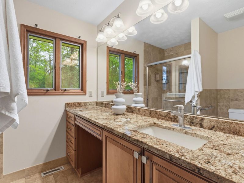 2500 W Choctaw Drive, London, OH 43140 Photo 36
