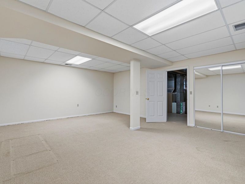 2500 W Choctaw Drive, London, OH 43140 Photo 41