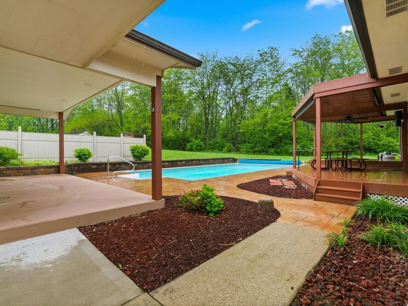 2500 W Choctaw Drive, London, OH 43140 Photo 45
