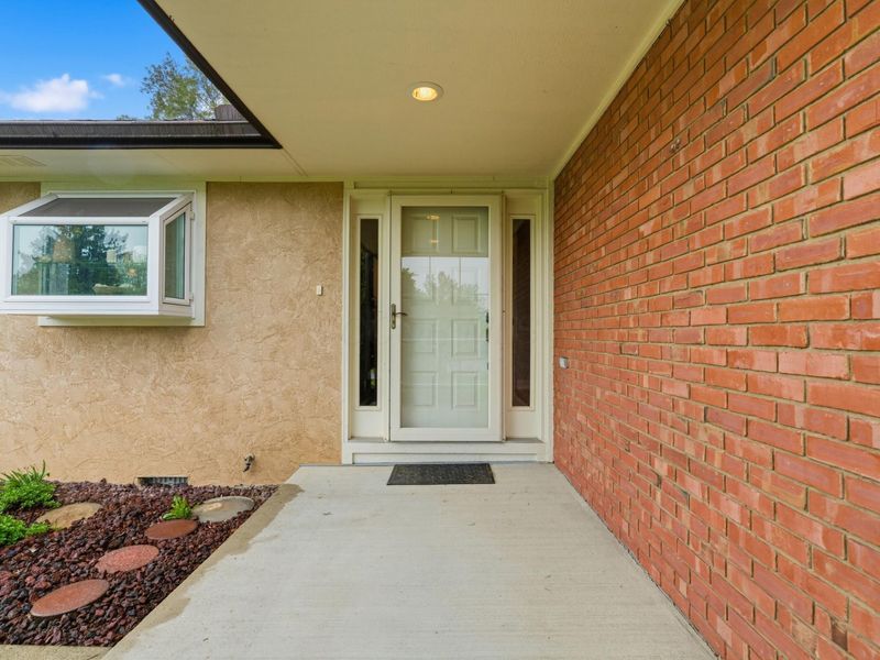 2500 W Choctaw Drive, London, OH 43140 Photo 6