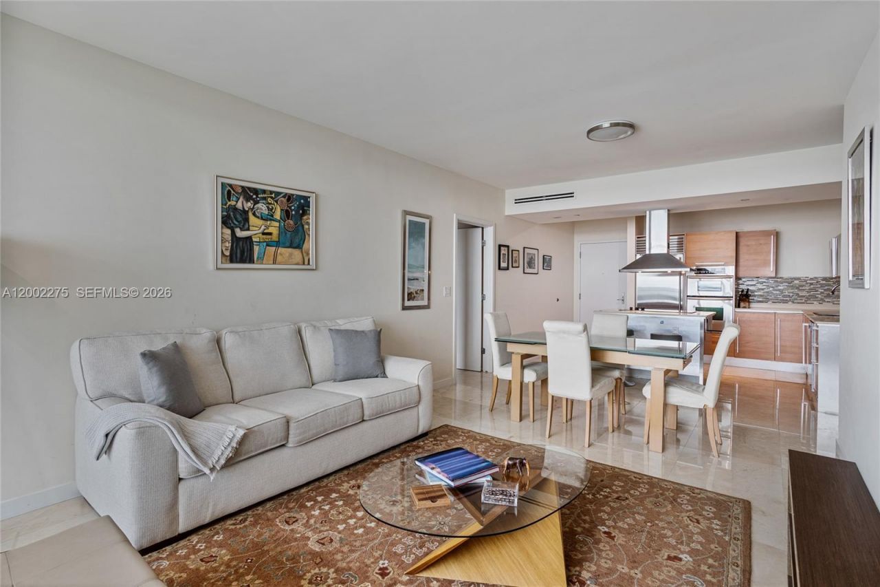 218 SE 14th St , Unit 2105, Miami, FL 33131 Photo