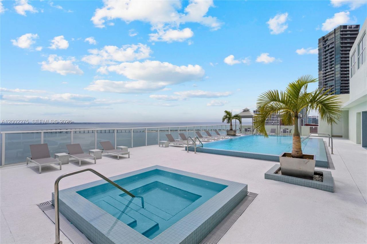 218 SE 14th St , Unit 2105, Miami, FL 33131 Photo